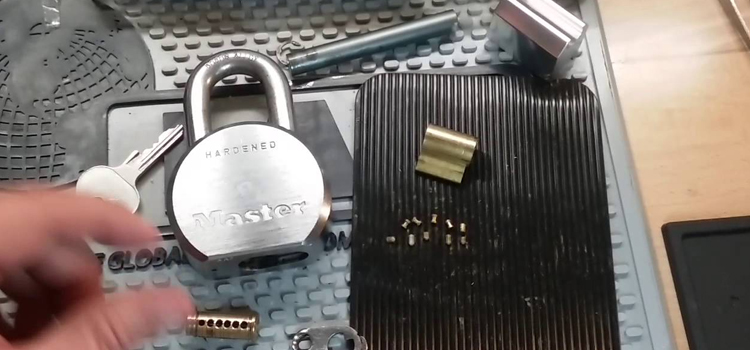 Rekey Master Lock in Florin